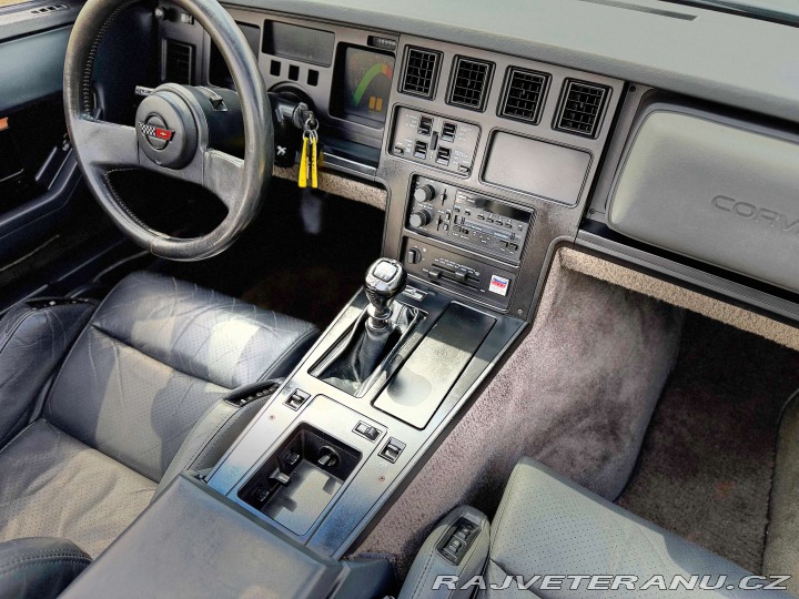 Chevrolet Corvette 5.7 V8 | Manuál 23 560mil 1986