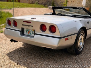 Chevrolet Corvette 5.7 V8 | Manuál 23 560mil 1986