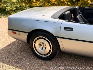Chevrolet Corvette 5.7 V8 | Manuál 23 560mil 1986