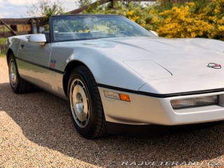 Chevrolet Corvette 5.7 V8 | Manuál 23 560mil 1986