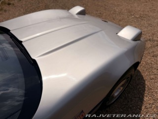 Chevrolet Corvette 5.7 V8 | Manuál 23 560mil 1986