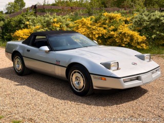 Chevrolet Corvette 5.7 V8 | Manuál 23 560mil 1986
