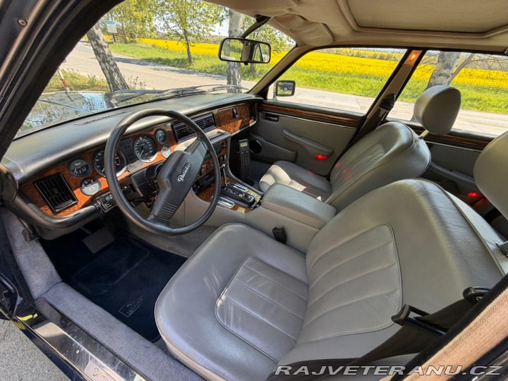 Daimler Double-Six 1988