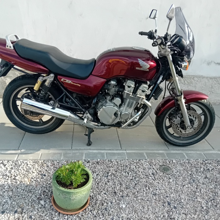 Honda CB Seven fifty