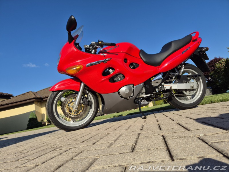 Suzuki Ostatní modely GSX 600 F