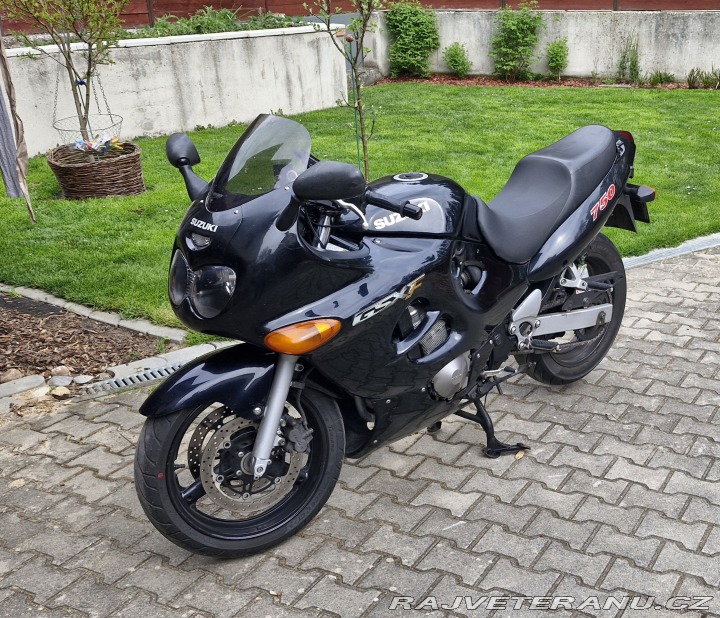 Suzuki GSX 750F 2001