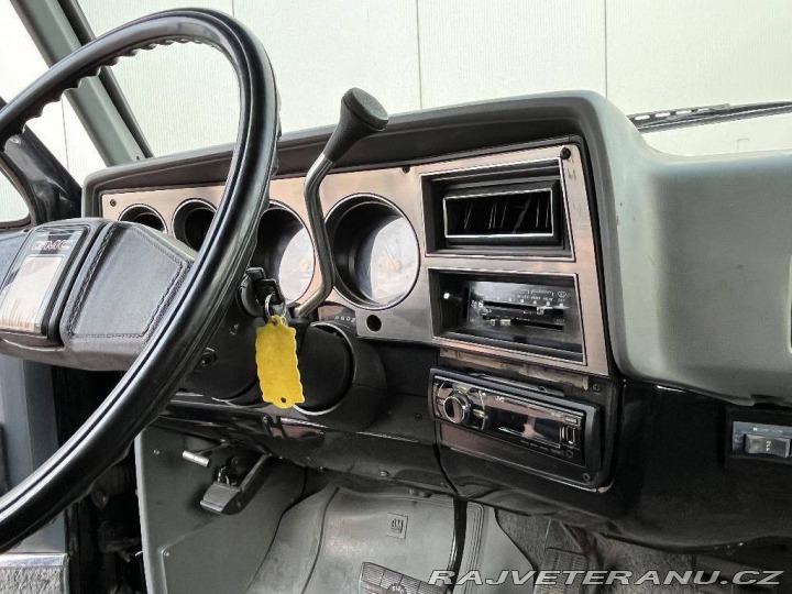 Ostatní značky Ostatní modely GCM Suburban Sierra Classic 2500 1987