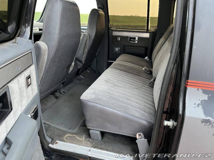 Ostatní značky Ostatní modely GCM Suburban Sierra Classic 2500 1987
