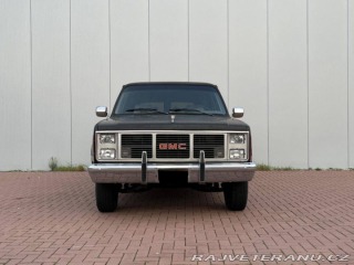 Ostatní značky Ostatní modely GCM Suburban Sierra Classic 2500 1987
