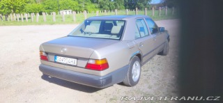 Mercedes-Benz E W124 1986