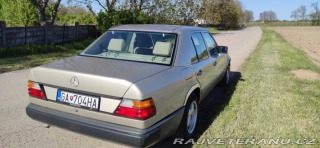 Mercedes-Benz E W124 1986