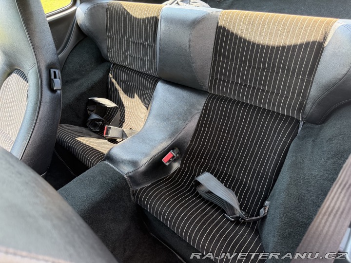 Porsche 944 1985