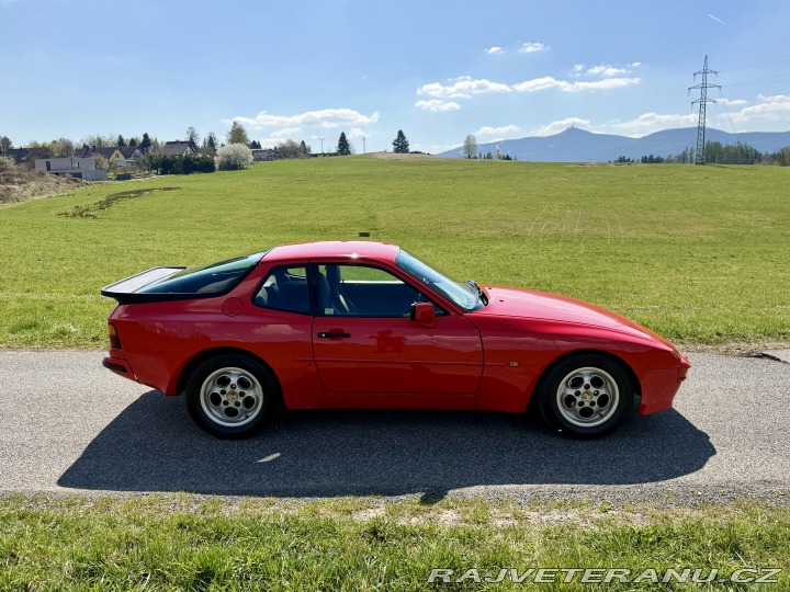 Porsche 944 1985
