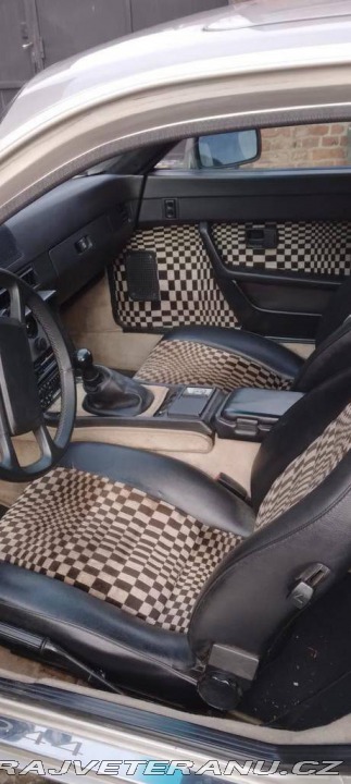 Porsche 944 1985