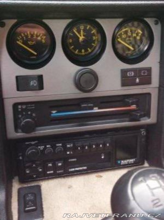 Porsche 944  1985
