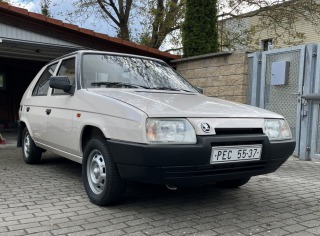 Škoda Favorit 135 lux