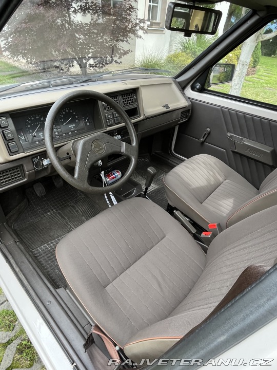 Škoda Favorit 135 lux 1990