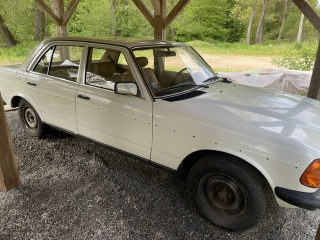 Mercedes-Benz 240 123 D 1979