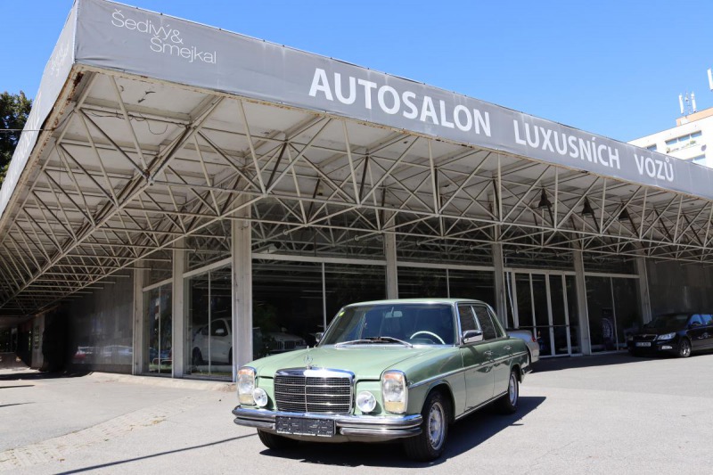 Mercedes-Benz 230 115 W115 230.4 manuál