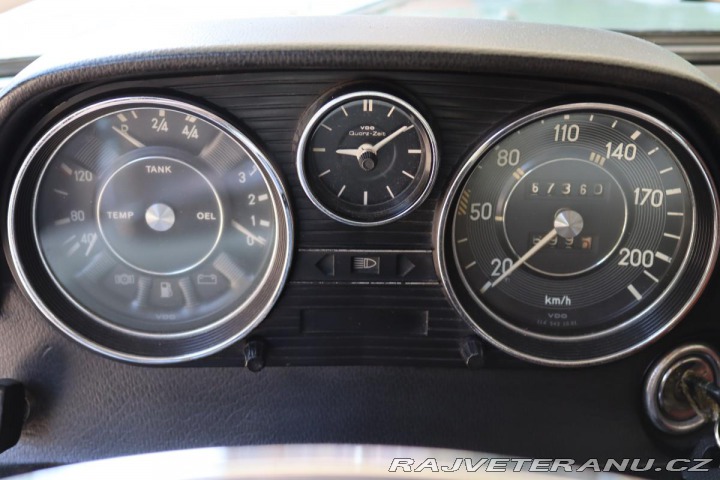 Mercedes-Benz 230 115 W115 230.4 manuál 1974