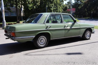 Mercedes-Benz 230 115 W115 230.4 manuál 1974
