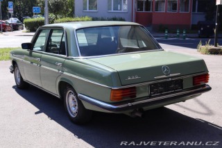 Mercedes-Benz 230 115 W115 230.4 manuál 1974