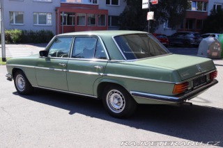Mercedes-Benz 230 115 W115 230.4 manuál 1974