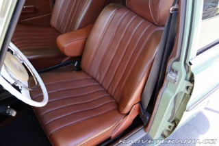 Mercedes-Benz 230 115 W115 230.4 manuál 1974