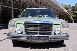 Mercedes-Benz 230 115 W115 230.4 manuál 1974