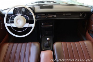 Mercedes-Benz 230 115 W115 230.4 manuál 1974