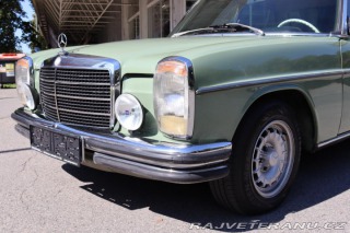 Mercedes-Benz 230 115 W115 230.4 manuál 1974