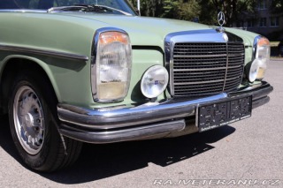 Mercedes-Benz 230 115 W115 230.4 manuál 1974