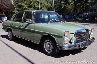 Mercedes-Benz 230 115 W115 230.4 manuál 1974