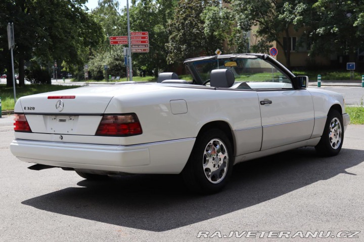 Mercedes-Benz 320 124 E320 CABRIO 162kW 1995