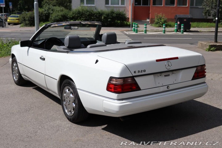 Mercedes-Benz 320 124 E320 CABRIO 162kW 1995