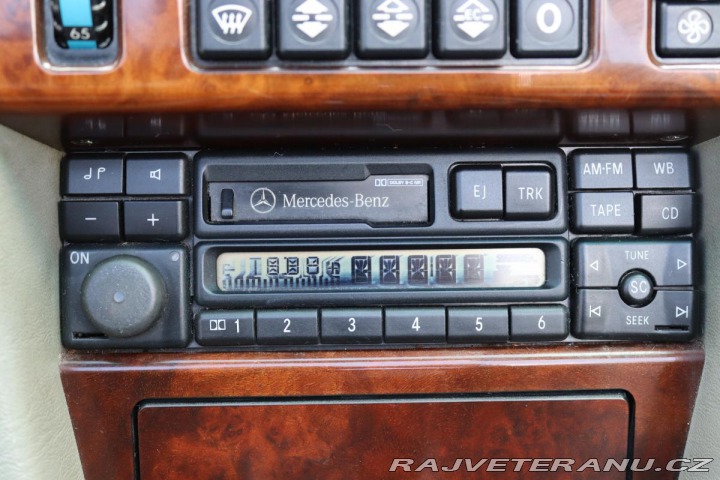 Mercedes-Benz 320 124 E320 CABRIO 162kW 1995