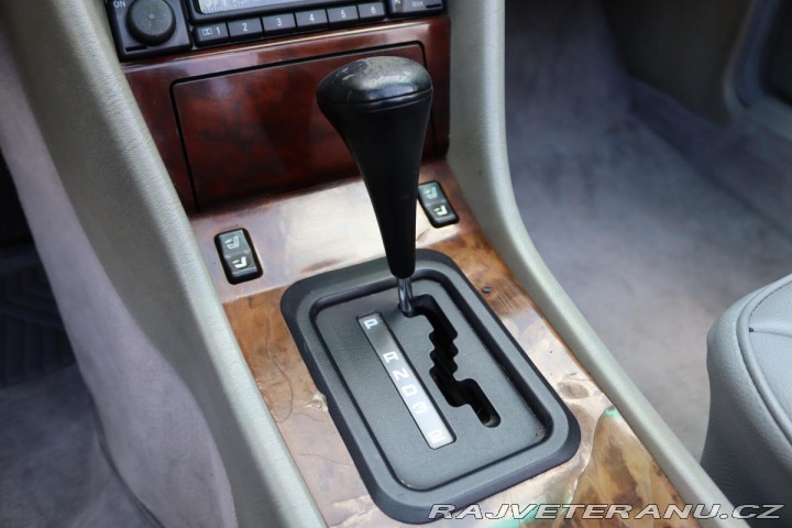 Mercedes-Benz 320 124 E320 CABRIO 162kW 1995