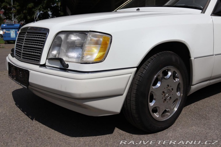 Mercedes-Benz 320 124 E320 CABRIO 162kW 1995