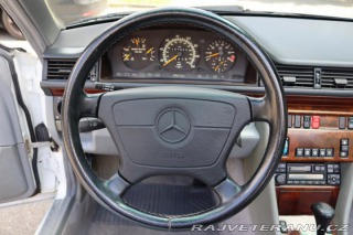 Mercedes-Benz 320 124 E320 CABRIO 162kW 1995