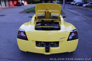 Opel Ostatní modely Speedster 2.2 16V 108kW 23 TIS KM Č 2002