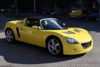 Opel Ostatní modely Speedster 2.2 16V 108kW 23 TIS KM Č 2002