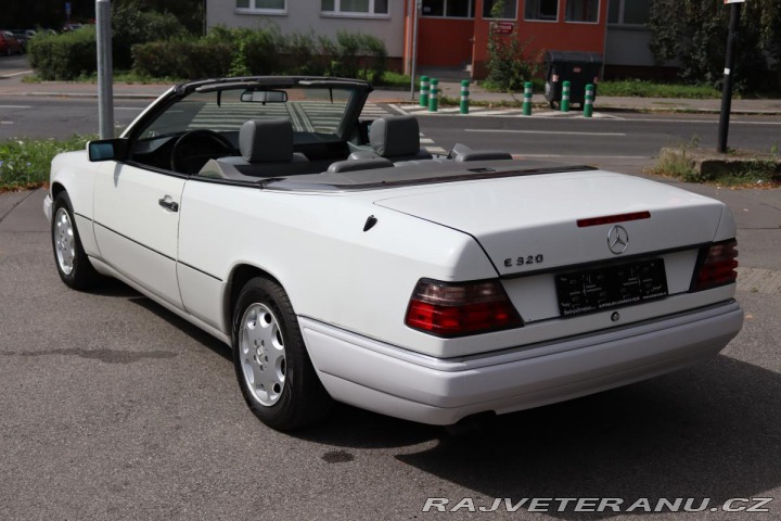 Mercedes-Benz 320 124 E320 CABRIO 162kW 199 1994