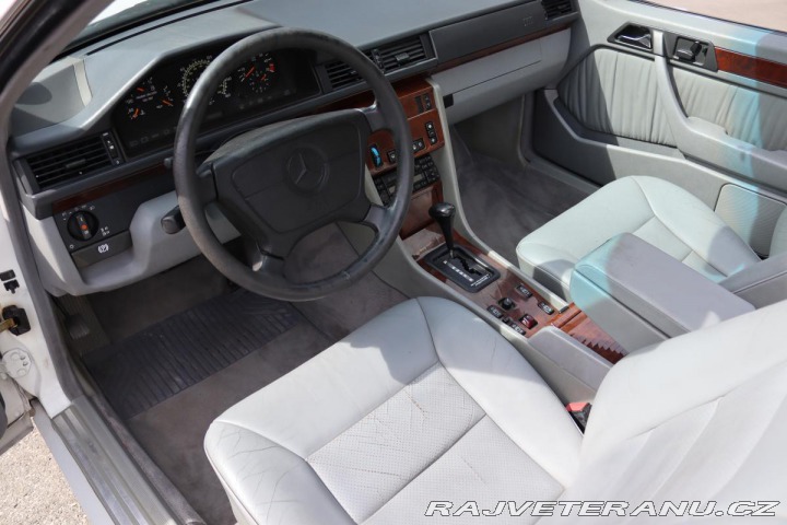 Mercedes-Benz 320 124 E320 CABRIO 162kW 199 1994