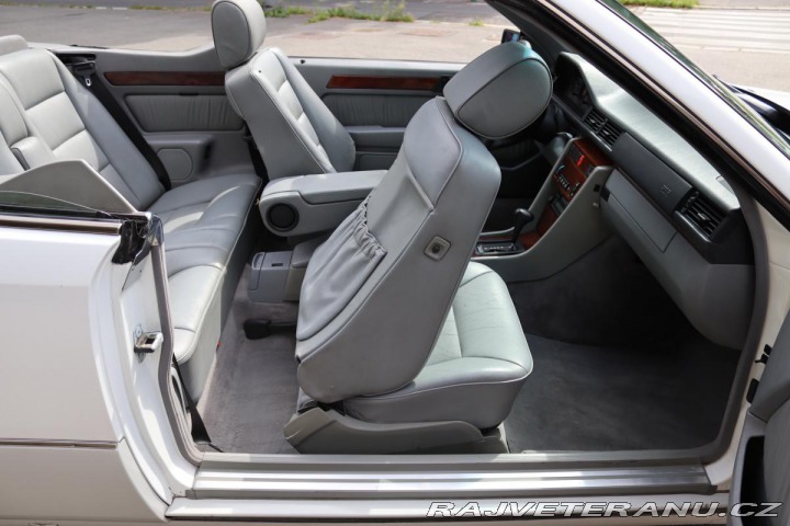 Mercedes-Benz 320 124 E320 CABRIO 162kW 199 1994