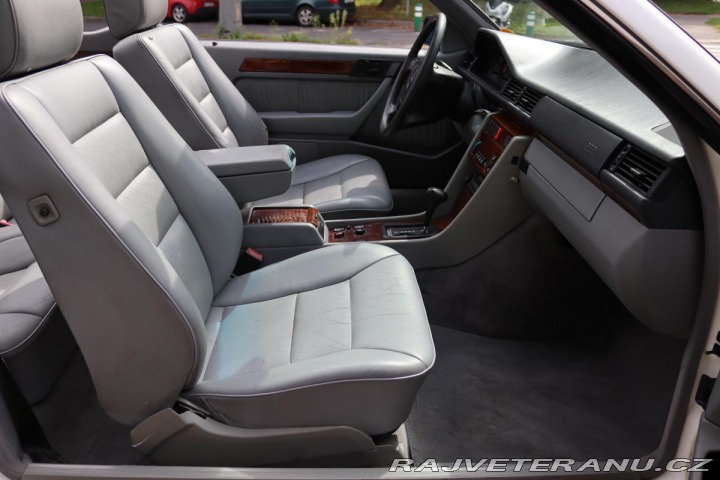 Mercedes-Benz 320 124 E320 CABRIO 162kW 199 1994