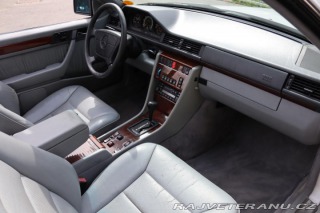 Mercedes-Benz 320 124 E320 CABRIO 162kW 199 1994