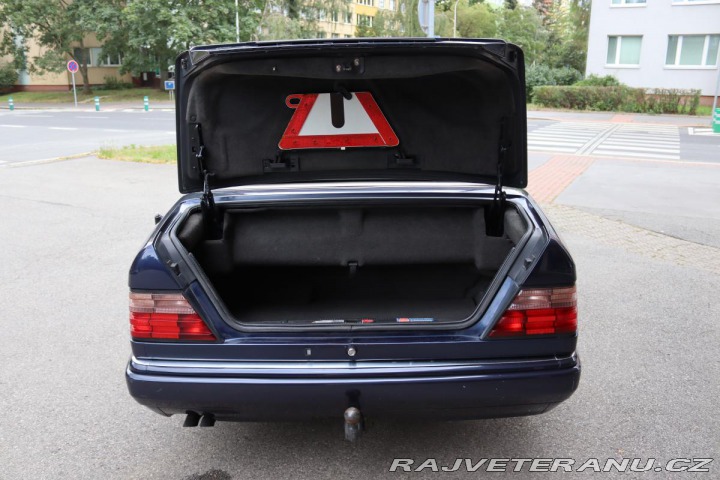Mercedes-Benz 320 124 E320 CABRIO 162kW 1995