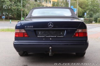 Mercedes-Benz 320 124 E320 CABRIO 162kW 1995
