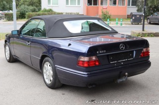 Mercedes-Benz 320 124 E320 CABRIO 162kW 1995