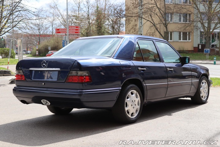 Mercedes-Benz 420 124 E420 V8 205kW 1995